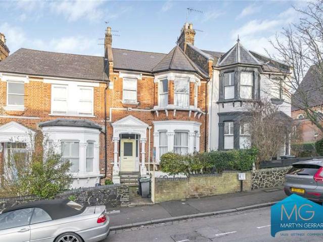 House for sale in Stroud Green, Greater London
