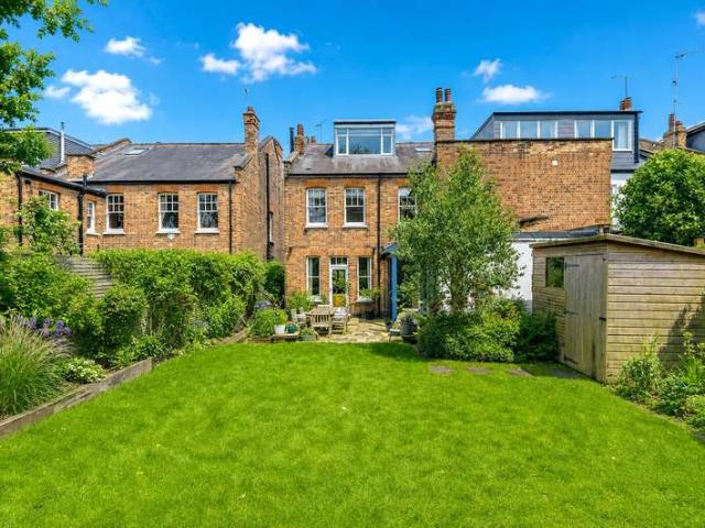 House for sale in Muswell Hill, Greater London