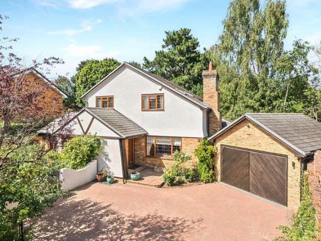 House for sale in Sheerwater, Woking