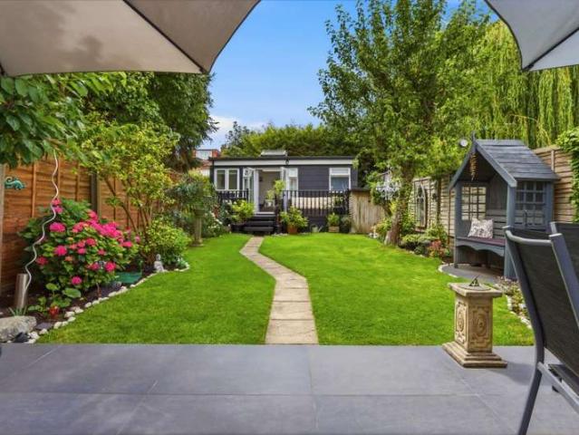 House for sale in Friern Barnet, Greater London