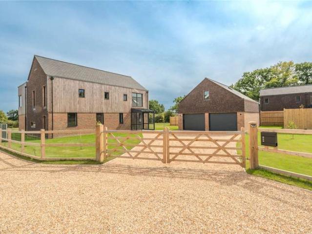 House for sale in Lower Dicker, Cross In Hand