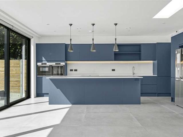 House for sale in New Southgate, Greater London