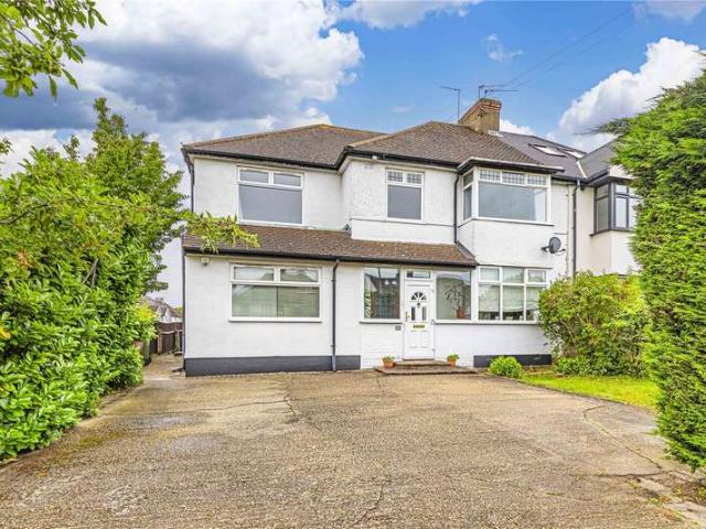 House for sale in Elstree and Borehamwood, Borehamwood
