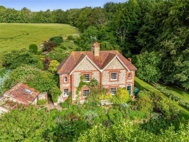 House for sale in Littlecote, West Sussex