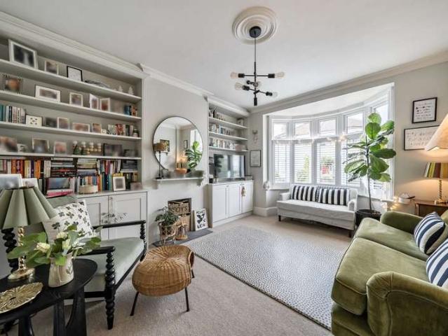 House for sale in Bell Green, Greater London