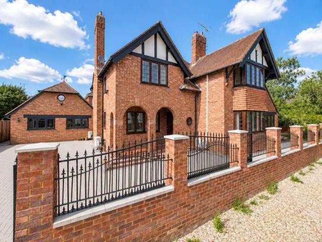 House for sale in Bracknell