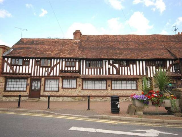 House for sale in The Butts, Kent