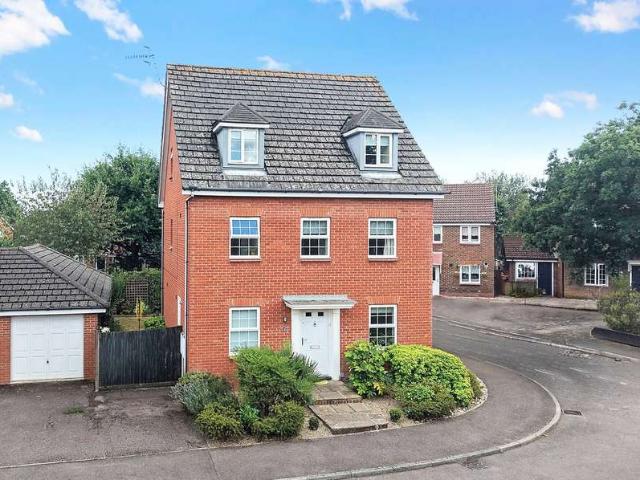 House for sale in The Butts, Kent