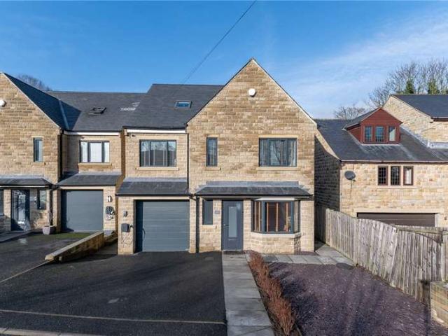 House for sale in Birstall Smithies, Gomersal
