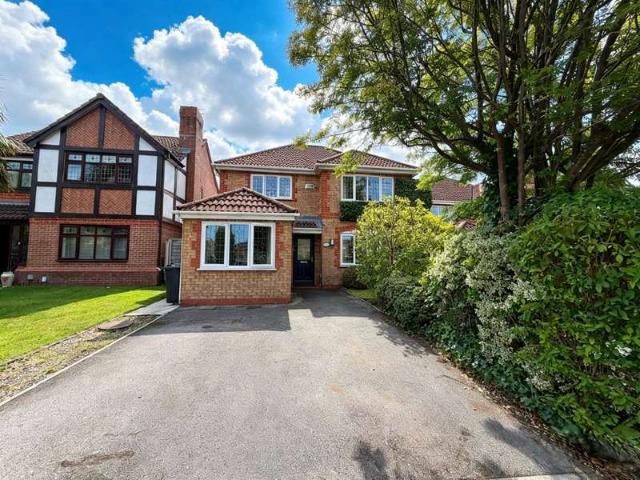 House for sale in Cheetham Fold, Greenheys