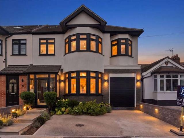House for sale in London Borough of Havering, Greater London