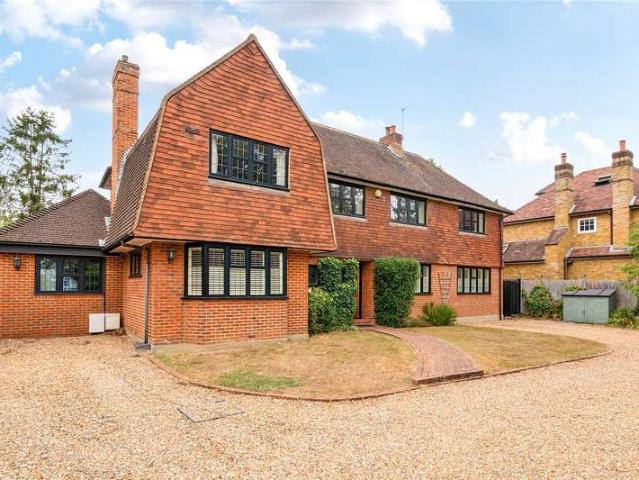 House for sale in Lower Green Esher, Blackhills