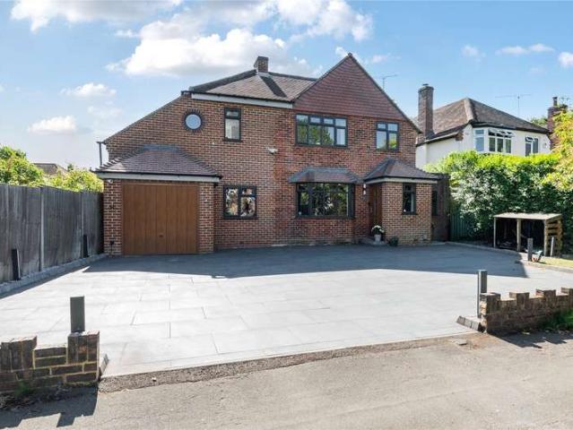 House for sale in Horsell, Woking