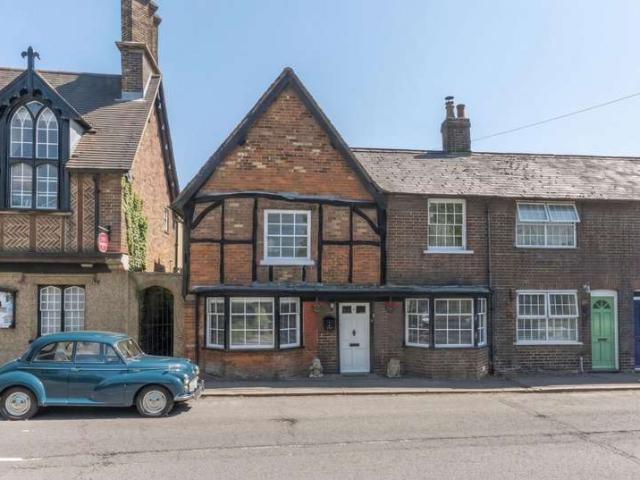 House for sale in Ivinghoe
