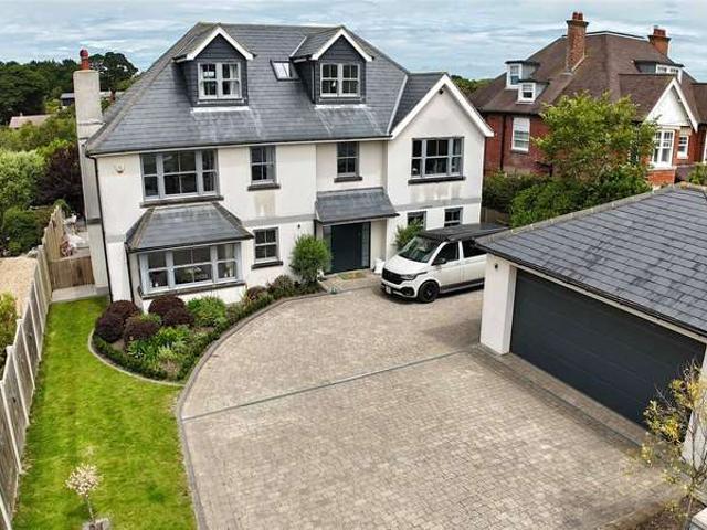 House for sale in Milford-on-Sea, Ashurst Bridge