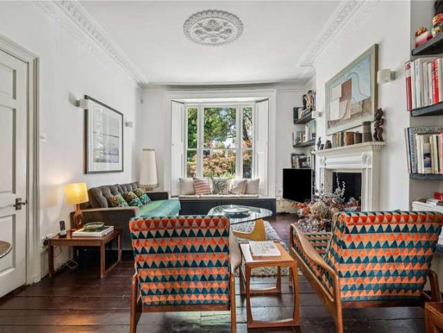 House for sale in Kensal Town, Bayswater