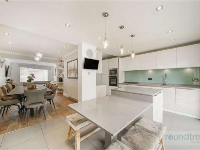 House for sale in London Borough of Barnet, Greater London