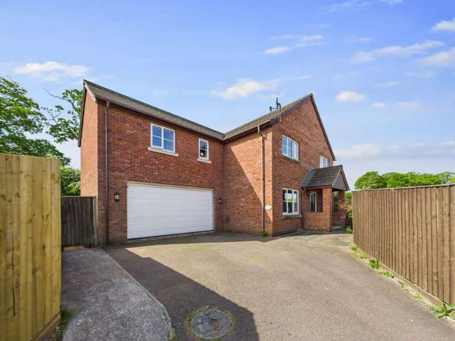 House for sale in Newton St Cyres, Devon