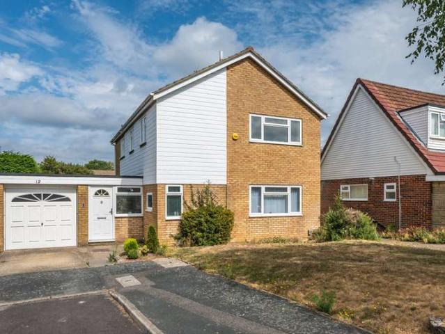 House for sale in Boxgrove, Westborough
