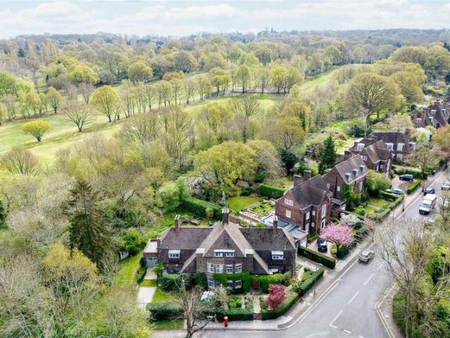 House for sale in Hampstead Garden Suburb, Greater London