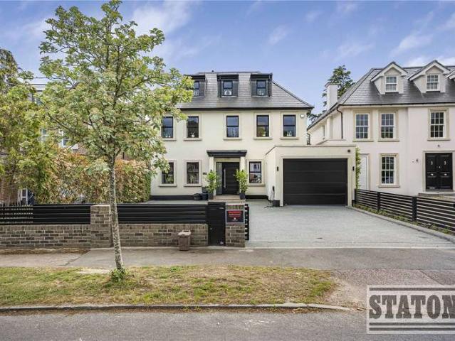 House for sale in Hadley Wood, Greater London