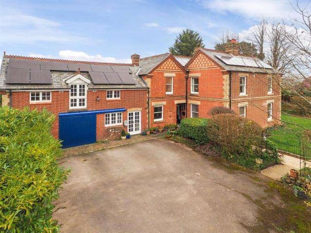 House for rent in Shirrell Heath, Hampshire