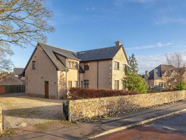 House for sale in East Whitburn, Scotland