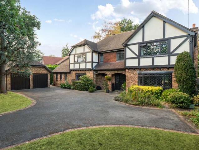 House for sale in Gerrards Cross, Tatling End