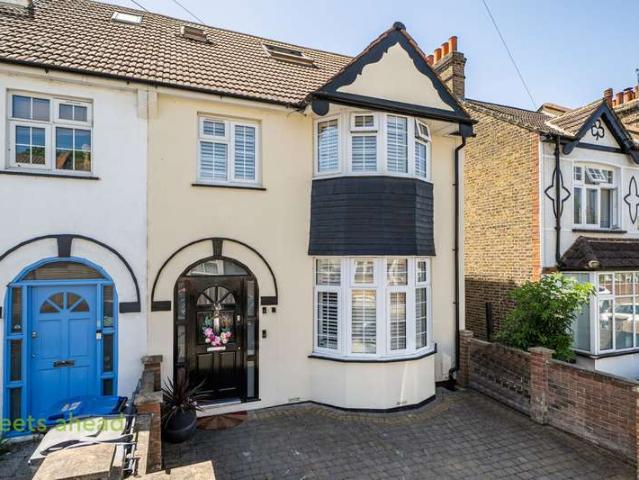 House for sale in London Borough of Croydon, Upper Norwood