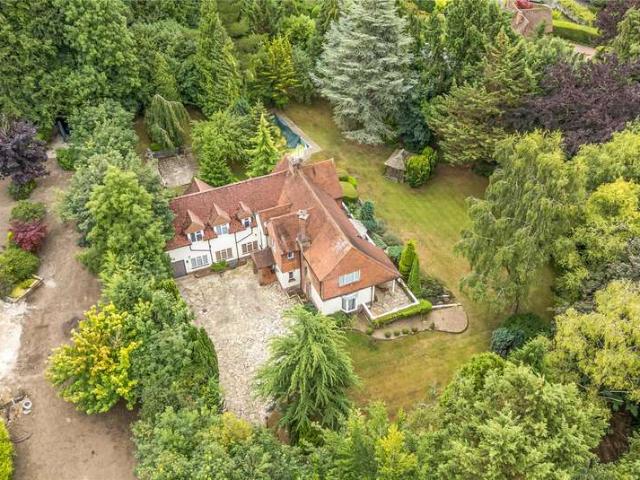 House for sale in Loudwater (Troutstream) Estate, Three Rivers