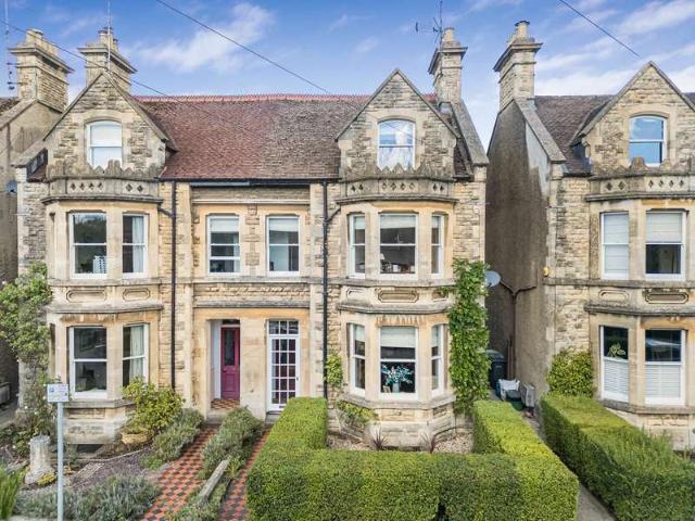 House for sale in Chesterton, Fossebridge