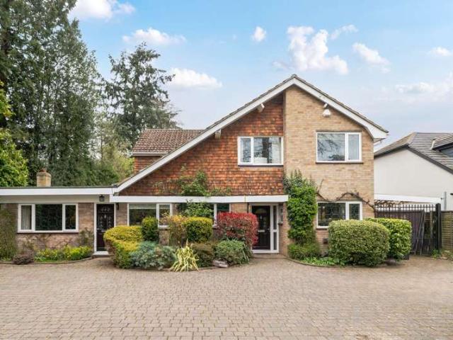 House for sale in Row Town, Surrey
