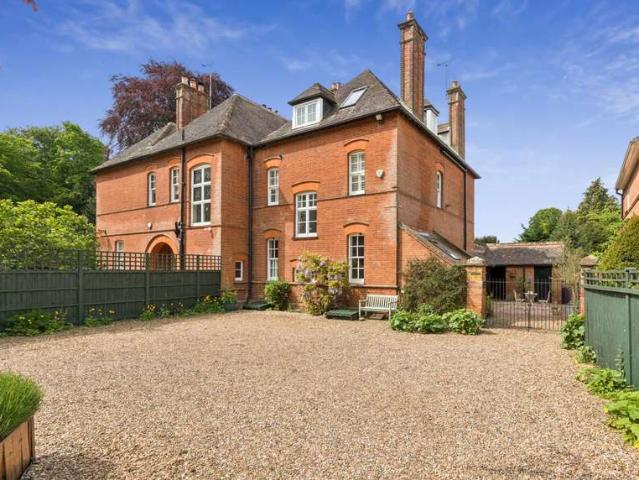 House for sale in Aston, Colliers End