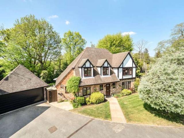 House for sale in Heatherside, Heol-las