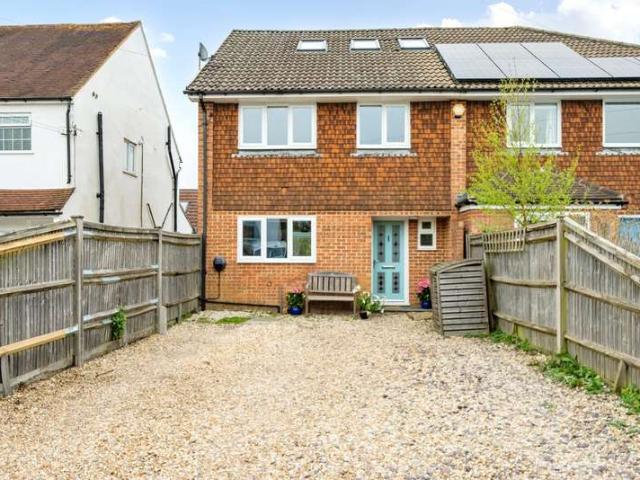 House for sale in Wrecclesham, Fole