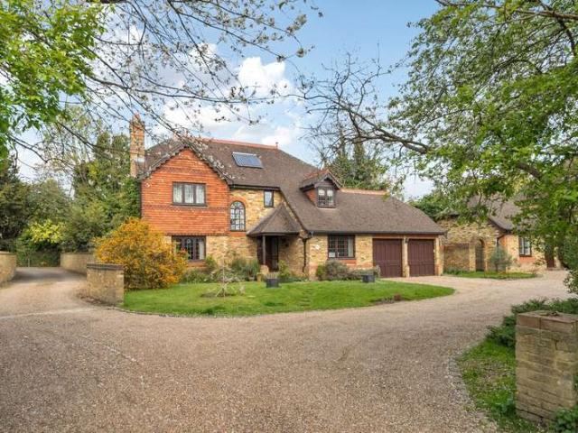 House for sale in Lower Green Esher, Blackhills
