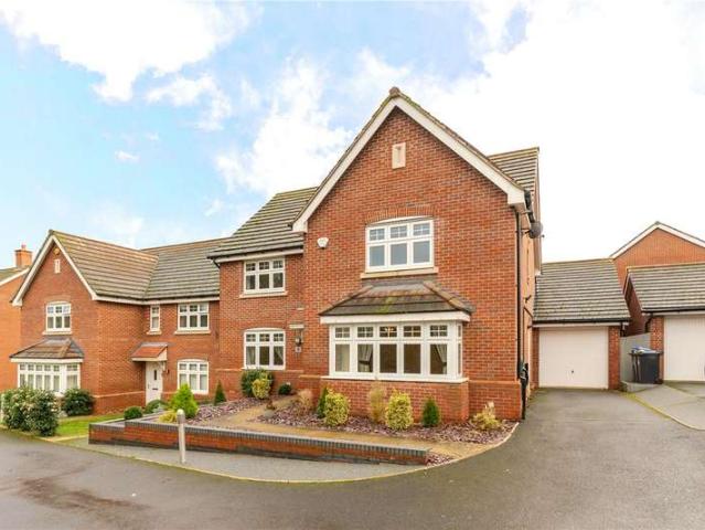 House for sale in Whitnash, Green Close