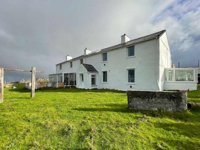 House for sale in Llandwrog, Y Fron