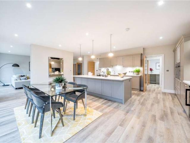 House for sale in Red Hill, Surrey