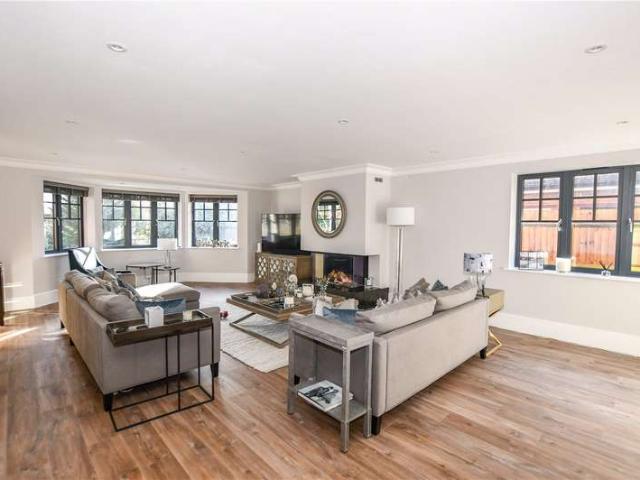 House for sale in St. Nicholas, Hurst, Hurst