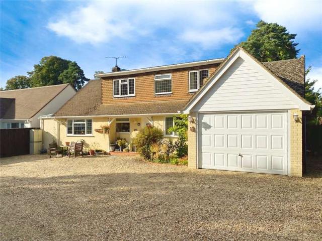 House for sale in Finchampstead