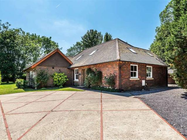 House for sale in Pachesham Park, Surrey