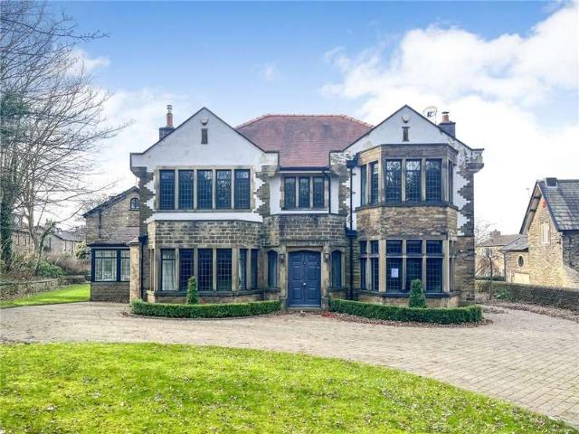 House for sale in Cottingley, West Yorkshire