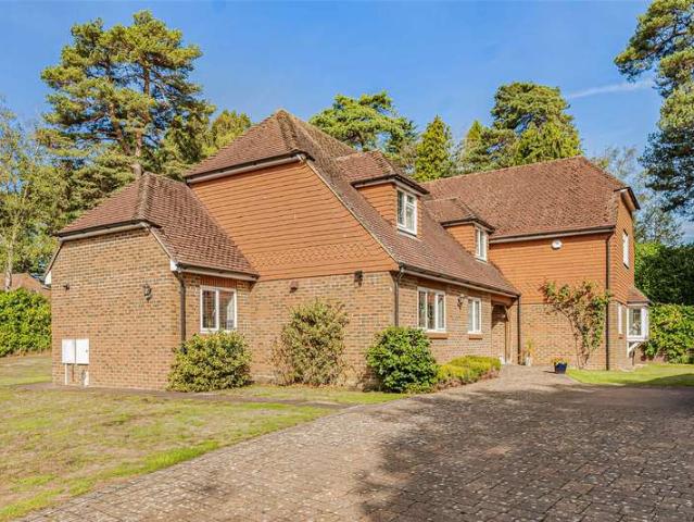 House for sale in Smock Alley, Horsham
