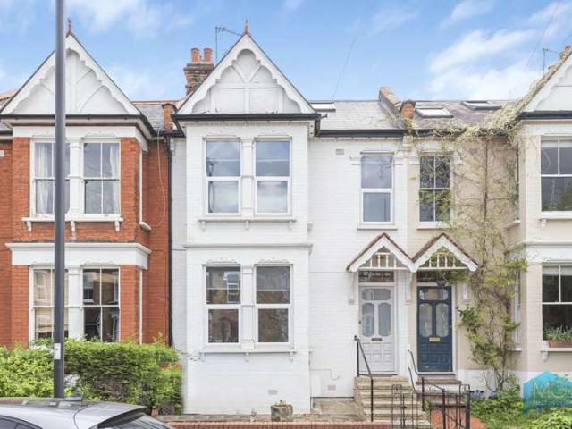 House for sale in New Southgate, Greater London