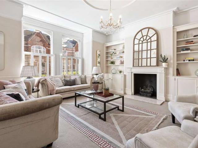 House for sale in Furzedown, Greater London