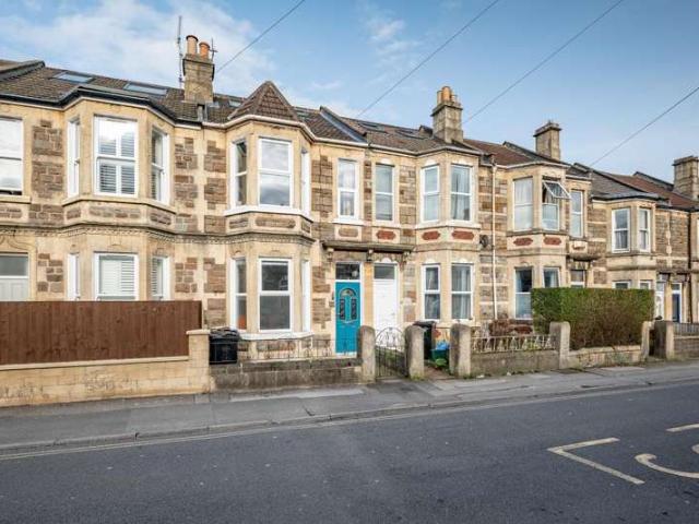 House for sale in Oldfield Park, Bath