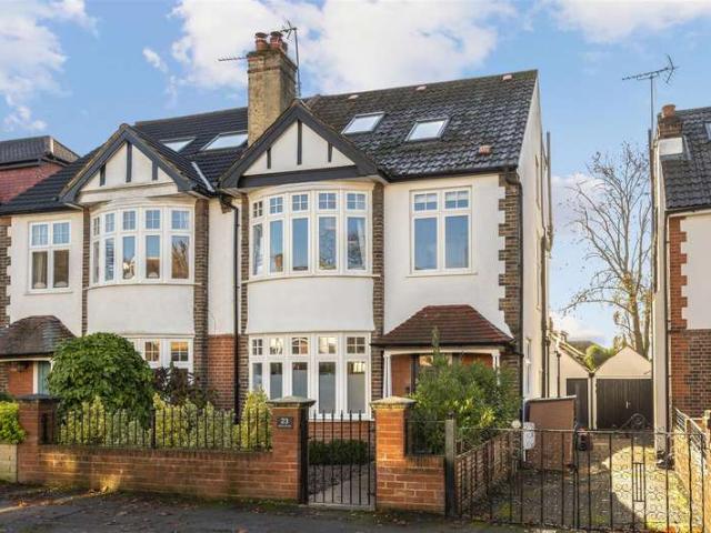 Farm for sale in London Borough of Merton, Raynes Park