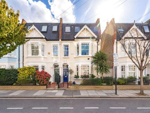 House for sale in London Borough of Hammersmith and Fulham, Greater London