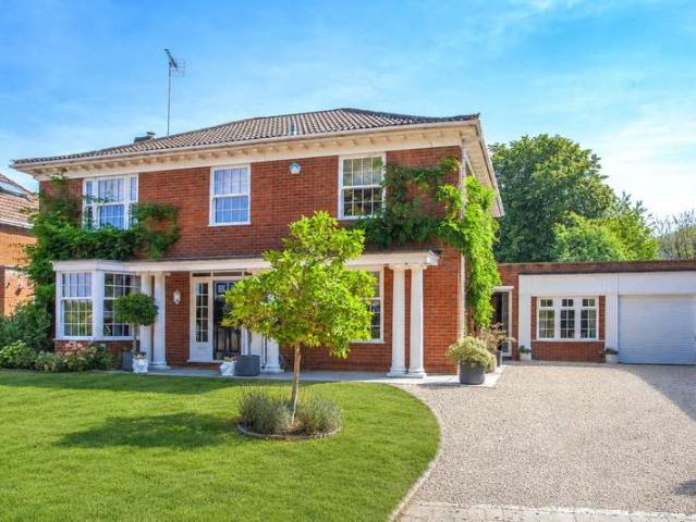 House for sale in Sheeplands Farm, Wargrave